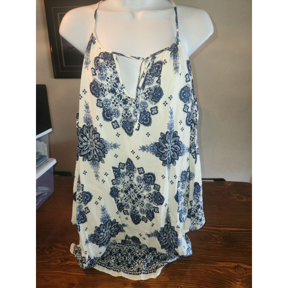 NWT Forever 21 Contemporary Blue White Floral Blouse Open Cold Shoulder Size L